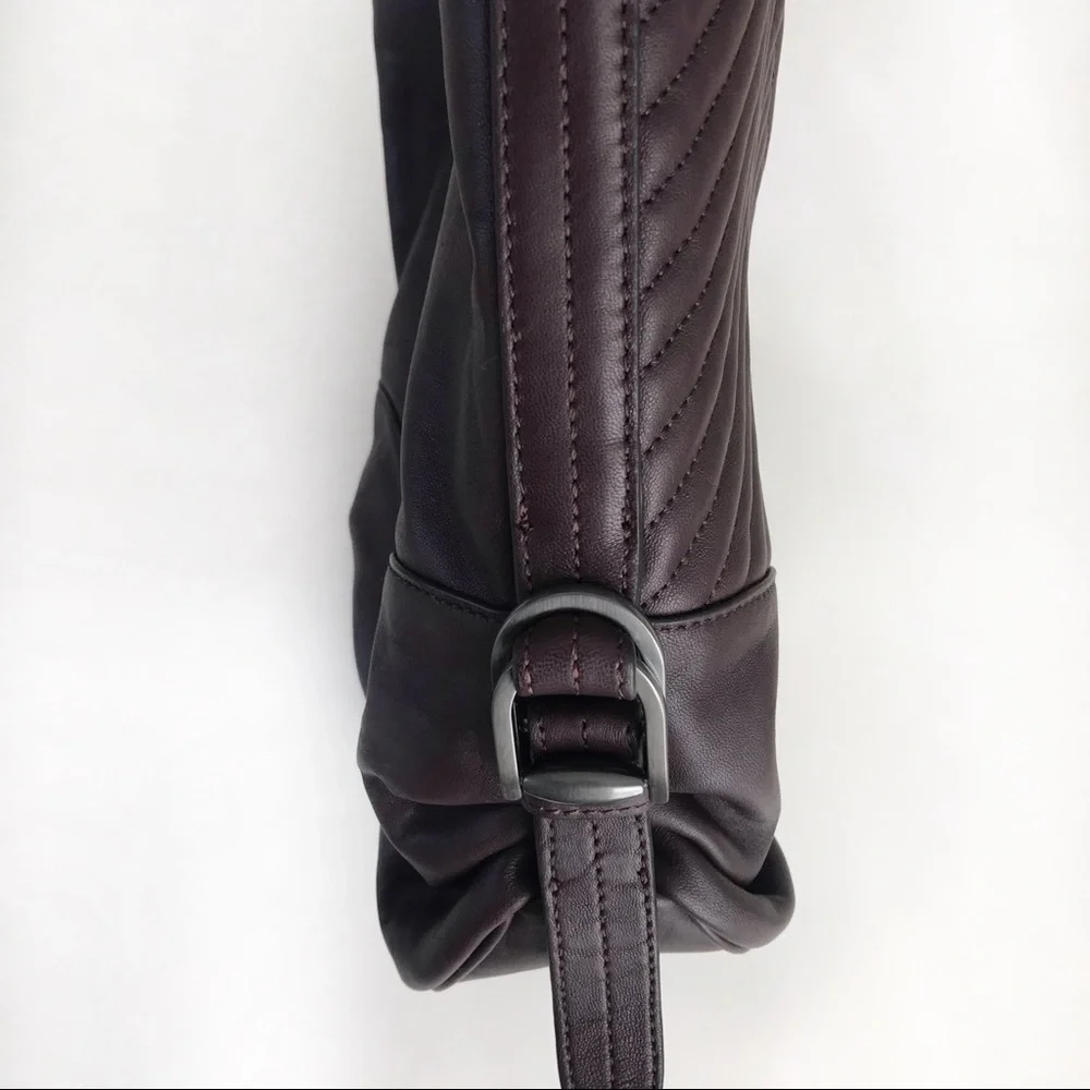 Vince Camuto Tave Hobo Leather Handbag Vamp Color - Picture 5 of 9